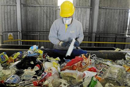 La recogida selectiva de vidrio y envases empieza a crecer gracias a las campañas de concienciación del Consorci, no obstante, l