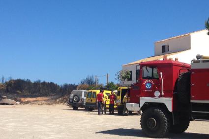 Unos niños provocan un incendio en Menorca con 600 personas evacuadas.