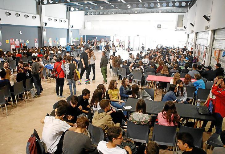 Les Jornades Banc d’Oportunitats, organitzades pel Consell Escolar de Menorca, reuneixen a gairebé 800 estudiants al voltant de