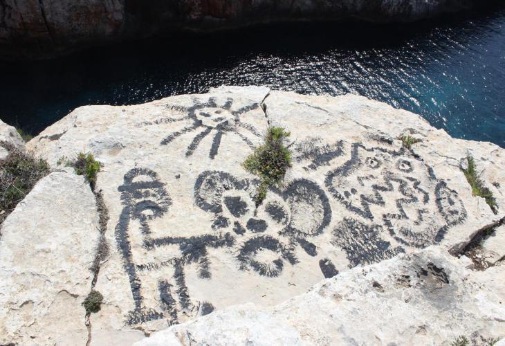 Pintadas en la costa sur, entre Canutells y Binidalí