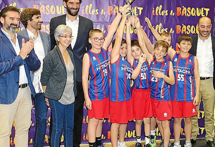 El acto contó con la excepcional presencia del presidente de la Federación Española de Baloncesto (FEB), Jorge Garbajosa