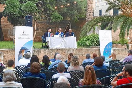 El libro fue presentado por su autor Voro López Verdejo, por Joan Pons Torres y Jaume Anglada