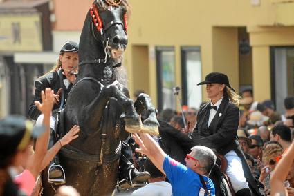 Jessica siempre ha estado ligada al mundo del caballo, desde pequeña vivió la afición y pasión equina en su familia.