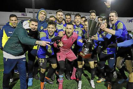 La UD Mahón se impuso al Penya en la última edición por 3-1