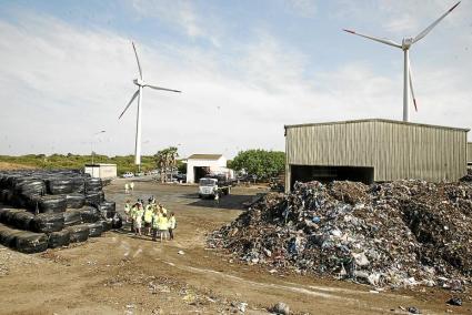 Imagen de archivo de la planta de residuos de Milà durante una visita oficial