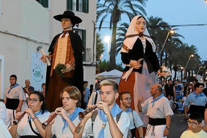 Els gegants Tomeu i Guida, uns clàssics des de 1934 a les festes de Maó