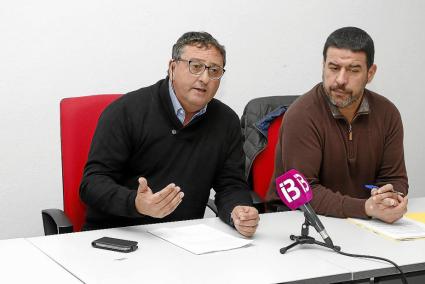 El concejal del PP Ramón Verdú y el alcalde Pere Moll, protagonistas de la vida municipal de Es Migjorn.