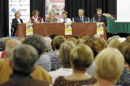 Maria Ballester, Joana Maria Seguí, Misericordia Sugrañes, Maria Cabrisas, Tòfol Mus i Antoni Gamundi a l’inauguració del curs