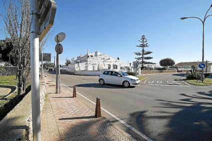 Menorca Sant Climent / Gemma Andreu / Entrada a la poblacion / Cruce