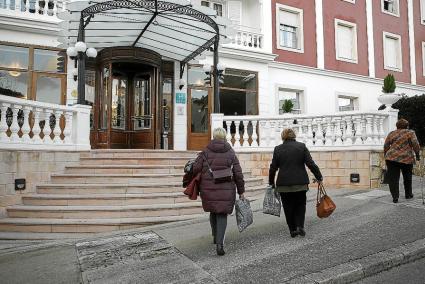 Los hoteles urbanos como el Port Mahon son lo que mantienen la actividad durante estos meses