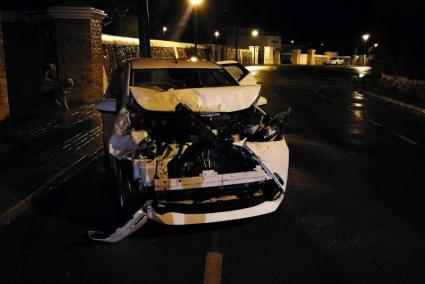 Así quedó el coche accidentado.