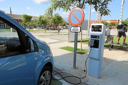 Punto de recarga para vehículos eléctricos en Es Castell