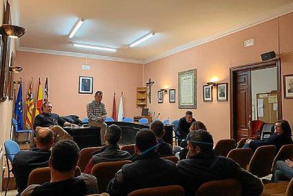 Imagen de una de las reuniones mantenidas durante el proceso