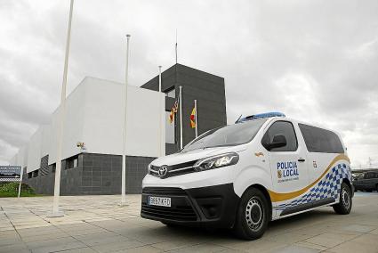 La Policía Local solo dispuso de dos patrullas la madrugada del sábado debido a la falta de efectivos