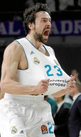 Llull, desatado en la celebración de una canasta