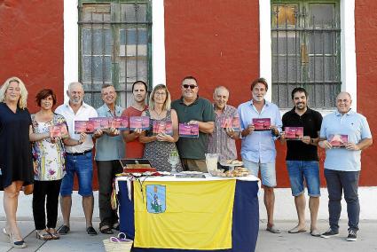 Els regidors del Govern i l’oposició i la batlessa presentant el programa de Sant Jaume