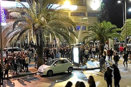 El joven residente en Cala en Porter falleció tras una noche de fiesta con sus amigos en el puerto.