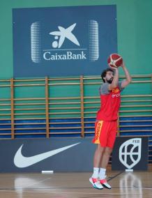 Sergio Llull, ejercitándose antes de viajar a Málaga.