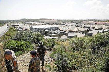 EJERCICIOS DE LA OTAN EN MENORCA . MANIOBRAS MILITARES " TRIDENT JAGUAR 14 ".