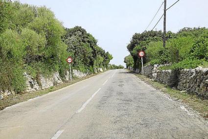 Menorca Javier Coll Carretera Binisafuller en mal erstado Sant lluis