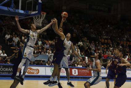 Menorca Javier Coll Pabellon Menorca basquet Hestia Menorca Barcelona