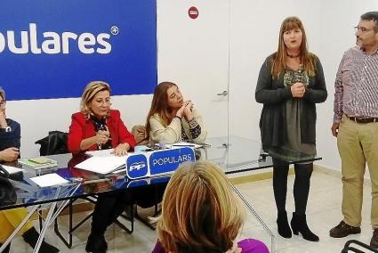 Los dos candidatos, Jordi López y Maite Torrent, intervinieron en la junta insular del PP. Foto: PP-MENORCA