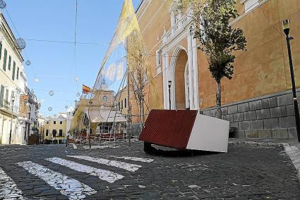 Menorca Javier Coll Plaça Constitucio caseta "Bernat " tombada per te