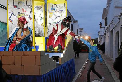 Menorca Sant Lluis / Gemma Andreu / Reyes Magos / reparten regalos