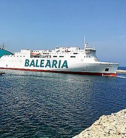 CIUTADELLA. BALEARIA. Son Blanc recibe el mayor barco de su historia y el primero con gas natural.