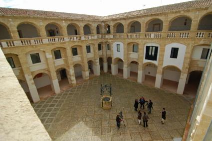 Imagen del Convent de Sant Diego desde el segundo piso del inmueble en una visita oficial.