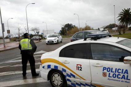 ﻿La Policía Local de Maó ha puesto las primeras denuncias por infringir las restricciones del estado de alarma