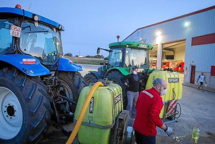 Los agricultores arriman el hombro con la vista puesta en los problemas de su sector