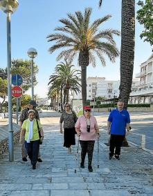 En ruta. Imagen de uno de los grupos menorquines que durante esta semana han salido a caminar para colaborar en la campaña de visibilización a nivel nacional