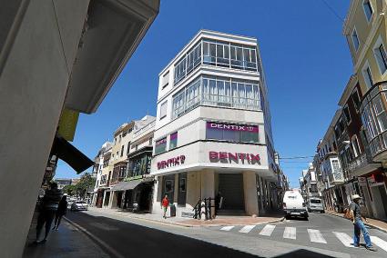 EPIDEMIAS - Clientes de Dentix temen perder sus tratamientos y su dinero.