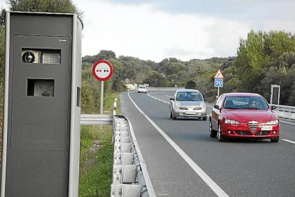 MENORCA . CIRCULACION. nuevo radar de trafico en la carretera general a la salida de alaior -