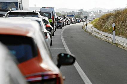 Retenciones de diez kilómetros el sábado, por causa del accidente.