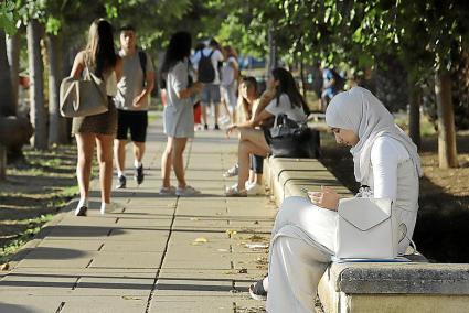 PALMA. ENSEÑANZA UNIVERSITARIA. INICIO DEL CURSO UNIVERSITARIO 2019-2020. ALUMNOS EN EL CAMPUS