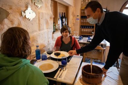 Els clients ja van poder tastar dimecres passat el menú de restaurants com l’Aquarium Port, de Ciutadella.