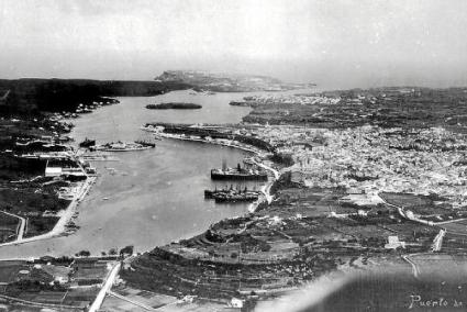 Panorámica del puerto de Maó