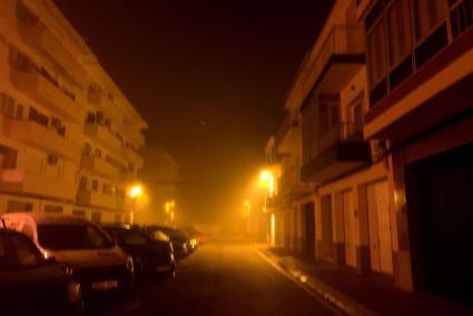 Niebla en Maó, la noche del jueves.