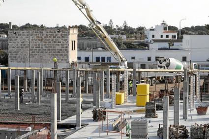 Menorca Ciutadella / Gemma Andreu / Clinica Juaneda obras construccio