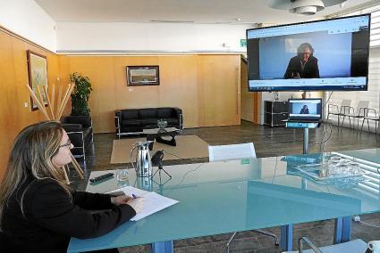 Las videoconferencias han permitido reducir los desplazamientos oficiales del Consell. Foto: ARCHIVO