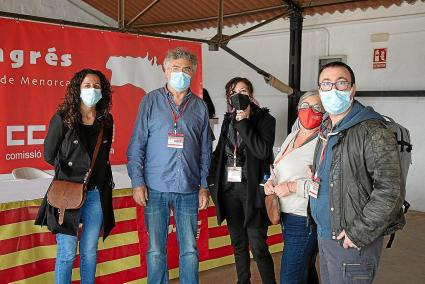 Algunos de los participantes en el congreso con integrantes de la directiva.