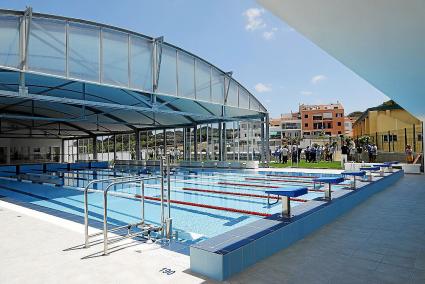 La piscina de Es Mercadal se inauguró en julio, pero todavía no ha podido ser utlizada.