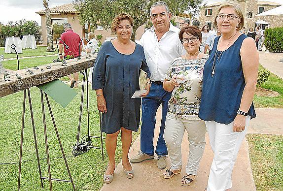 Damià Mulet presenta sus joyas en Campos