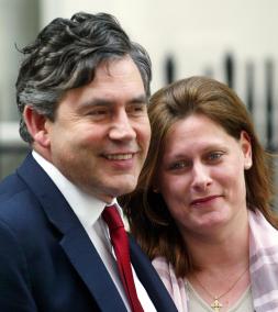 Gordon Brown y su esposa Sarah