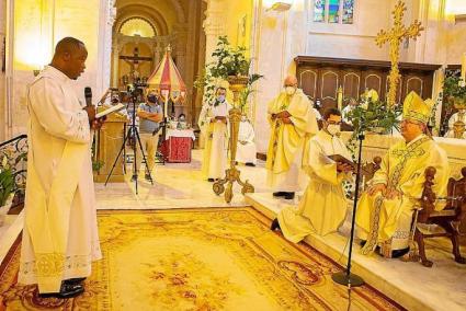 Jean Maria Nguele, que recibió la ordenación sacerdotal en la Catedral de Ciutadella en octubre de 2020