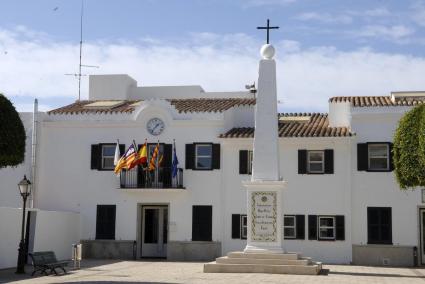 Imagen del Ayuntamienrto de Sant Lluís.