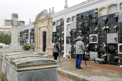 Menorca Mao / Gemma Andreu / Festividad Todos los Santos / visita cem