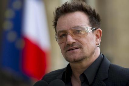 SARKOZY RECIBE A BONO